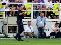 Raffaele Palladino head coach of ACF Fiorentina gestures during the Serie A Enilive match between ACF Fiorentina and AC Monza at Stadio Arte...