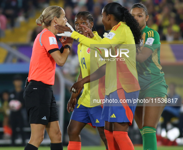 Ivana Martincic talks to Colombia's players during the 2024 FIFA U-20 Women's World Cup match between Colombia and Australia at El Campin st...