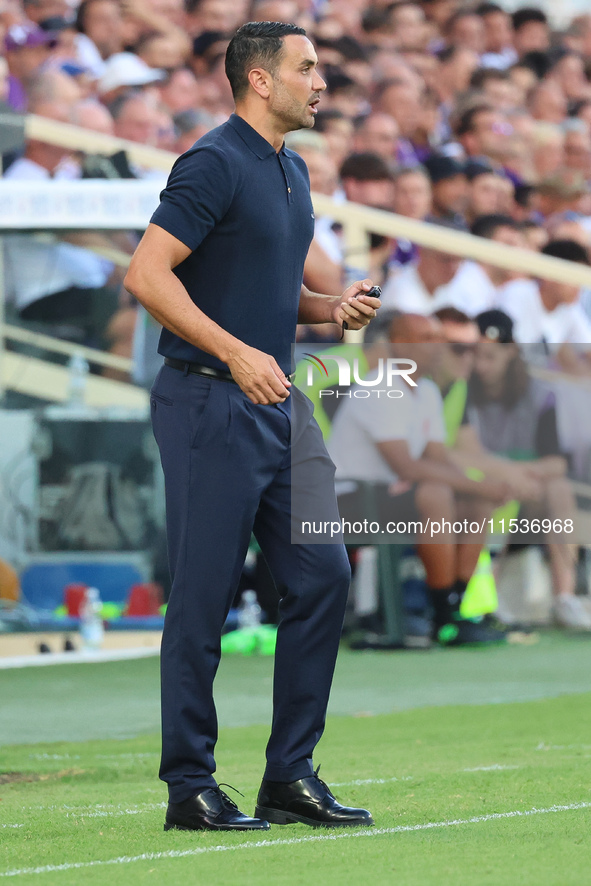 Head Coach Raffaele Palladino of ACF Fiorentina looks on during the Italian Serie A football match between ACF Fiorentina and AC Monza in Fl...