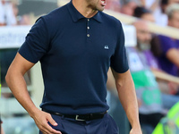 Head Coach Raffaele Palladino of ACF Fiorentina looks on during the Italian Serie A football match between ACF Fiorentina and AC Monza in Fl...