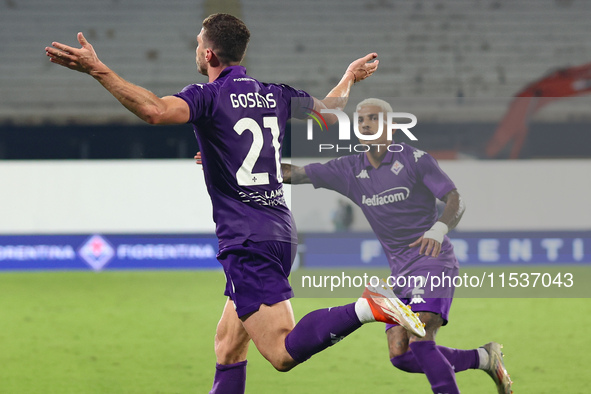 Robin Gosens of ACF Fiorentina celebrates after scoring his team's goal during the Italian Serie A football match between ACF Fiorentina and...