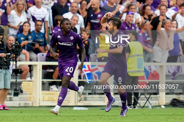 Moise Kean of ACF Fiorentina celebrates after scoring first goal during the Serie A Enilive match between ACF Fiorentina and AC Monza at Sta...