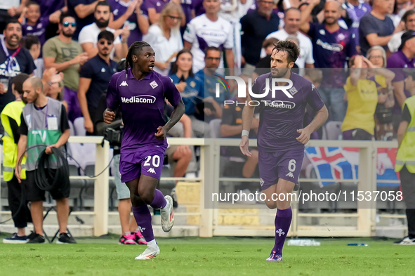 Moise Kean of ACF Fiorentina celebrates after scoring first goal during the Serie A Enilive match between ACF Fiorentina and AC Monza at Sta...