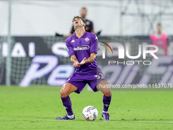 Danilo Cataldi of ACF Fiorentina looks dejected during the Serie A Enilive match between ACF Fiorentina and AC Monza at Stadio Artemio Franc...