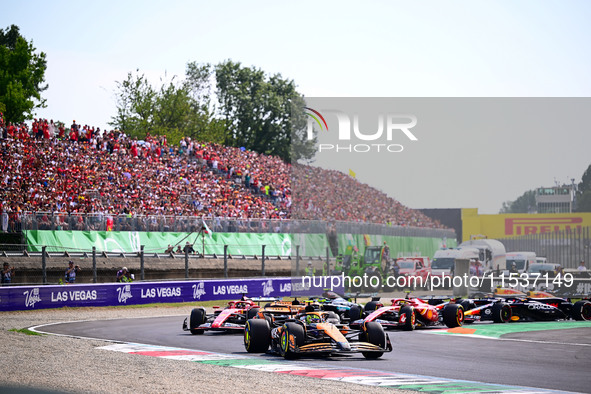 The race of the Italian GP, the 16th round of the Formula 1 World Championship, starts in Autodromo Nazionale di Monza, Monza, Lombardy, Ita...