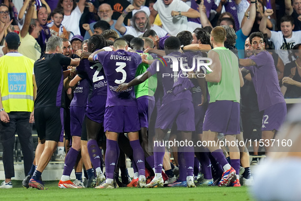 Robin Gosens of ACF Fiorentina celebrates after scoring second goal during the Serie A Enilive match between ACF Fiorentina and AC Monza at...