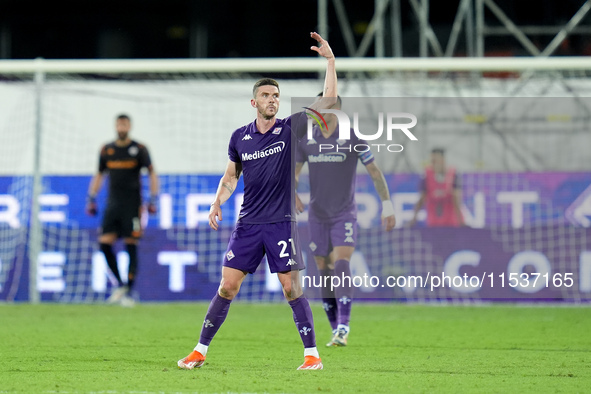 Robin Gosens of ACF Fiorentina celebrates after scoring second goal during the Serie A Enilive match between ACF Fiorentina and AC Monza at...