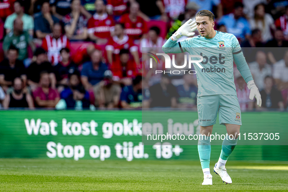 Go Ahead Eagles goalkeeper Luca Plogmann plays during the match PSV vs. Go Ahead Eagles at the Philips Stadium for the Dutch Eredivisie 4th...