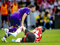 Go Ahead Eagles player Mats Deijl and PSV player Hirving Lozano during the match PSV vs. Go Ahead Eagles at the Philips Stadium for the Dutc...