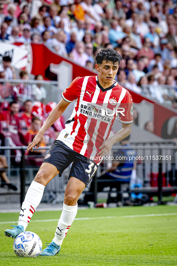 PSV player Richard Ledezma during the match between PSV and Go Ahead Eagles at the Philips Stadium for the Dutch Eredivisie 4th round season...