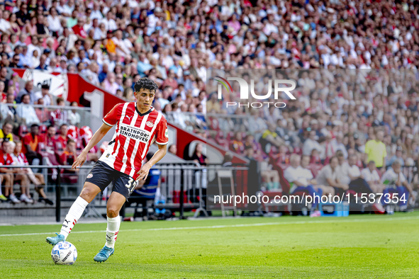 PSV player Richard Ledezma during the match between PSV and Go Ahead Eagles at the Philips Stadium for the Dutch Eredivisie 4th round season...