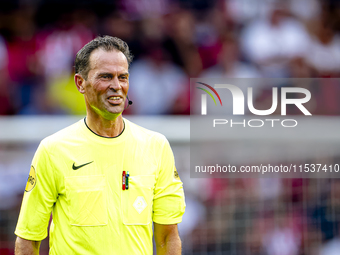 Referee Bas Nijhuis officiates the match between PSV and Go Ahead Eagles at the Philips Stadium for the Dutch Eredivisie 4th round season 20...