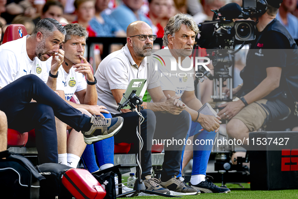 PSV trainer Peter Bosz during the match between PSV and Go Ahead Eagles at the Philips Stadium for the Dutch Eredivisie 4th round season 202...