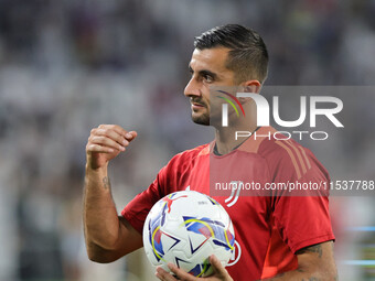 Mattia Perin during the Serie A 2024-2025 match between Juventus and Roma in Turin, Italy, on September 1, 2024 (