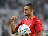 Mattia Perin during the Serie A 2024-2025 match between Juventus and Roma in Turin, Italy, on September 1, 2024 (