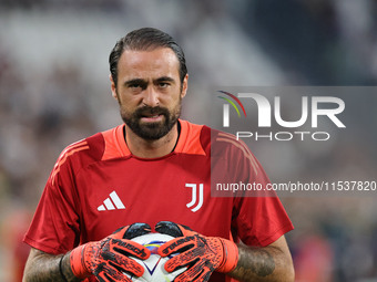 Carlo Pinsoglio during the Serie A 2024-2025 match between Juventus and Roma in Turin, Italy, on September 1, 2024 (