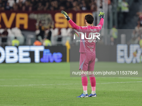 Mile Svilar during the Serie A 2024-2025 match between Juventus and Roma in Turin, Italy, on September 1, 2024 