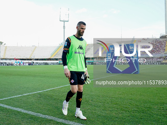 David De Gea of ACF Fiorentina looks on during the Serie A Enilive match between ACF Fiorentina and AC Monza at Stadio Artemio Franchi on Se...