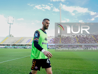 David De Gea of ACF Fiorentina looks on during the Serie A Enilive match between ACF Fiorentina and AC Monza at Stadio Artemio Franchi on Se...