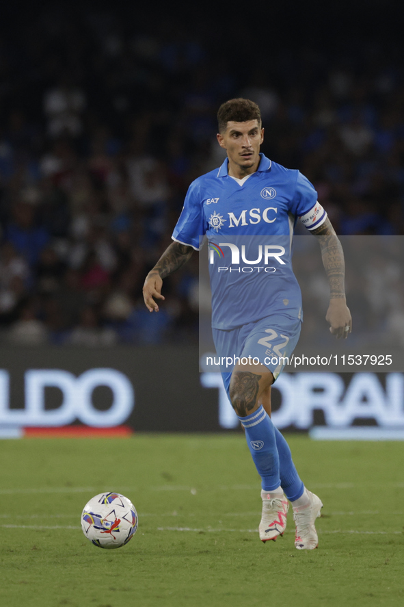 Giovanni Di Lorenzo of Napoli controls the ball during the Serie A soccer match between SSC Napoli and Parma Calcio at Stadio Maradona in Na...