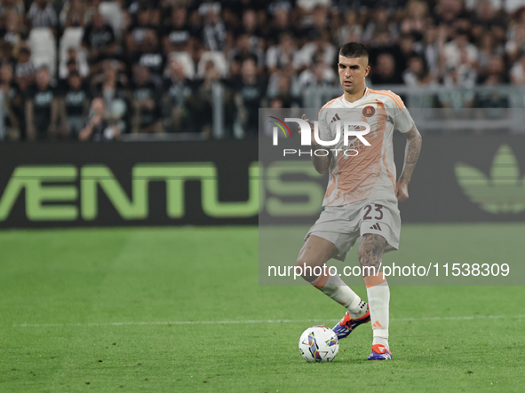 Gianluca Mancini during the Serie A 2024-2025 match between Juventus and Roma in Turin, Italy, on September 1, 2024 