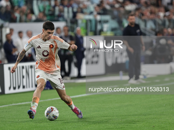 Matias Soule during the Serie A 2024-2025 match between Juventus and Roma in Turin, Italy, on September 1, 2024 