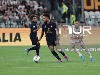 Douglas Luiz during the Serie A 2024-2025 match between Juventus and Roma in Turin, Italy, on September 1, 2024 (