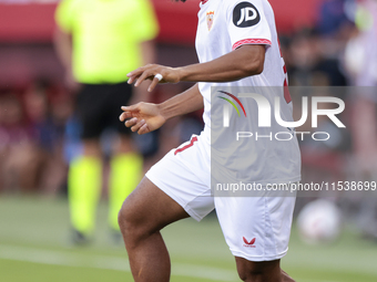 Chidera Ejuke of Sevilla FC controls the ball during the La Liga EA Sports match between Sevilla FC and Girona CF at Nuevo Mirandilla in Sev...