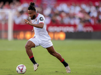 Chidera Ejuke of Sevilla FC runs with the ball during the La Liga EA Sports match between Sevilla FC and Girona CF at Nuevo Mirandilla in Se...