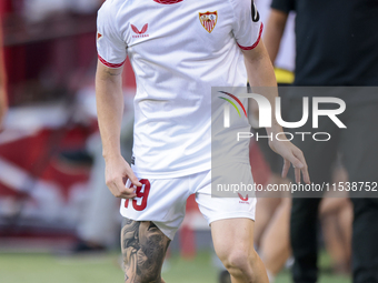 Valentin Barco of Sevilla FC runs with the ball during the La Liga EA Sports match between Sevilla FC and Girona CF at Nuevo Mirandilla in S...