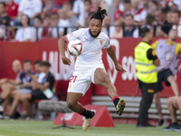 Chidera Ejuke of Sevilla FC controls the ball during the La Liga EA Sports match between Sevilla FC and Girona CF at Nuevo Mirandilla in Sev...