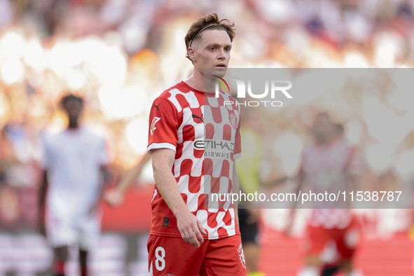 Viktor Tsygankov of Girona FC is in action during the La Liga EA Sports match between Sevilla FC and Girona CF at Nuevo Mirandilla in Sevill...