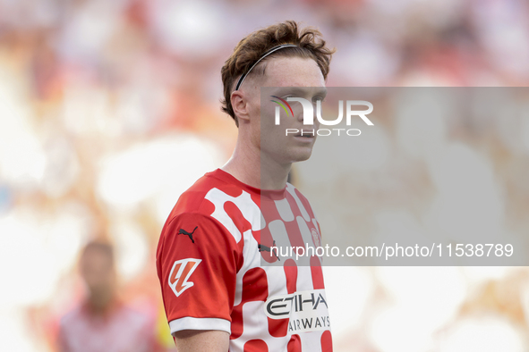 Viktor Tsygankov of Girona FC is in action during the La Liga EA Sports match between Sevilla FC and Girona CF at Nuevo Mirandilla in Sevill...