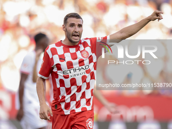 Abel Ruiz of Girona FC reacts to a missed opportunity during the La Liga EA Sports match between Sevilla FC and Girona CF at Nuevo Mirandill...