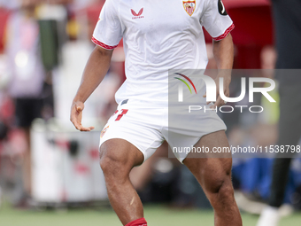 Chidera Ejuke of Sevilla FC runs with the ball during the La Liga EA Sports match between Sevilla FC and Girona CF at Nuevo Mirandilla in Se...