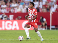 Jhon Solis of Girona FC controls the ball during the La Liga EA Sports match between Sevilla FC and Girona CF at Nuevo Mirandilla in Seville...