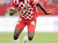 Yaser Asprilia of Girona FC runs with the ball during the La Liga EA Sports match between Sevilla FC and Girona CF at Nuevo Mirandilla in Se...