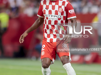 Jhon Solis of Girona FC controls the ball during the La Liga EA Sports match between Sevilla FC and Girona CF at Nuevo Mirandilla in Seville...