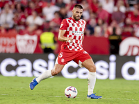 David Lopez of Girona FC passes the ball during the La Liga EA Sports match between Sevilla FC and Girona CF at Nuevo Mirandilla in Seville,...