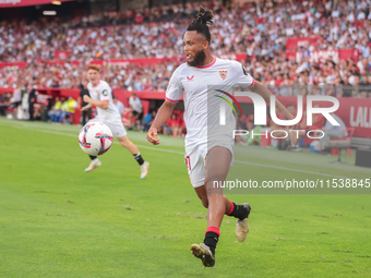 Chidera Ejuke of Sevilla FC controls the ball during the La Liga EA Sports match between Sevilla FC and Girona CF at Nuevo Mirandilla in Sev...