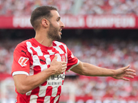 Abel Ruiz of Girona FC celebrates a goal during the La Liga EA Sports match between Sevilla FC and Girona CF at Nuevo Mirandilla in Seville,...