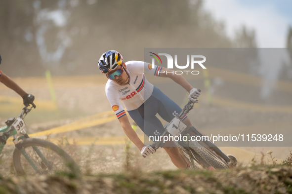 Thomas Pidcock of Great Britain participates in the UCI Mountain Bike World Championships Men in Pal Arinsal, Andorra, on September 1, 2024....