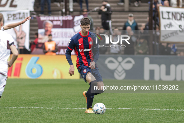 Gaston Campi of San Lorenzo is in action during the match between Platense and San Lorenzo as part of Liga Profesional 2024 at Estadio ''Ciu...