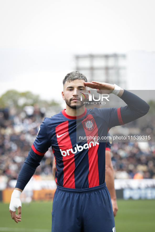 Ivan Leguizamon of San Lorenzo celebrates after scoring the first goal of his team during a match between Platense and San Lorenzo as part o...