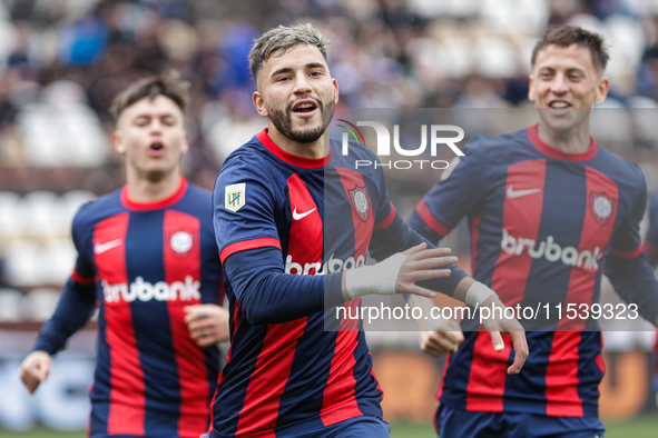 Ivan Leguizamon of San Lorenzo celebrates after scoring the first goal of his team during a match between Platense and San Lorenzo as part o...