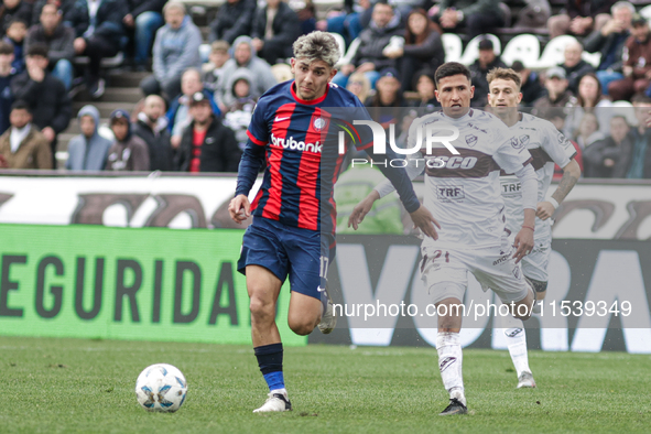 Elian Irala of San Lorenzo is in action during the match between Platense and San Lorenzo as part of Liga Profesional 2024 at Estadio ''Ciud...