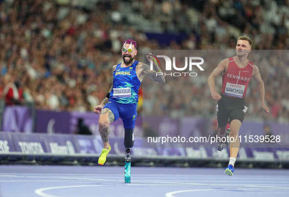 Rodrigues Goncalves Vinicius of Brazil in action in Men's 100m - T63 Round 1 during the Paris 2024 Paralympic Games at Stade de France on Se...