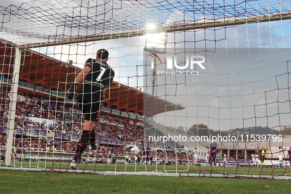 Pietro Terracciano, goalkeeper of ACF Fiorentina, throws the ball during the Italian Serie A football match between ACF Fiorentina and A.C....