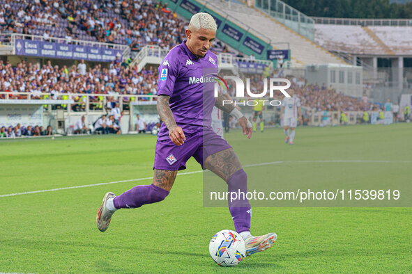 Domilson Cordeiro Dos Santos Dodo of ACF Fiorentina controls the ball during the Italian Serie A football match between ACF Fiorentina and A...