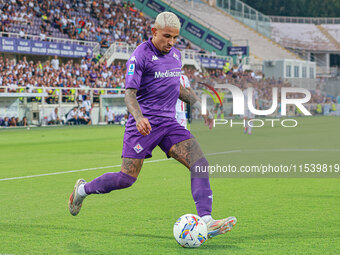 Domilson Cordeiro Dos Santos Dodo of ACF Fiorentina controls the ball during the Italian Serie A football match between ACF Fiorentina and A...